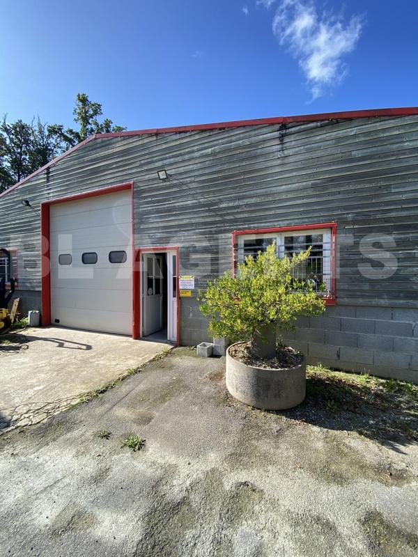 Parking / Garage - 384 m²