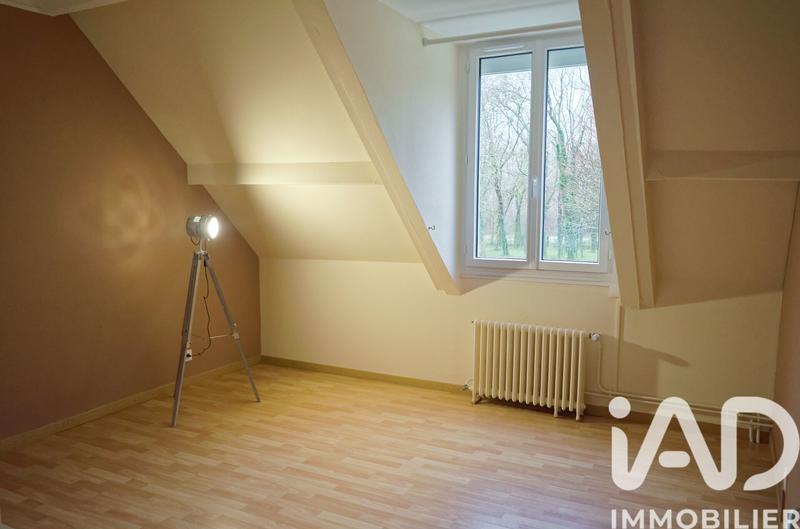 Maison - 202 m² - 9 pièces