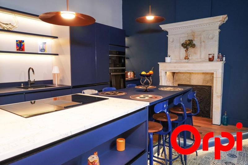 Maison - 340 m² - 7 pièces