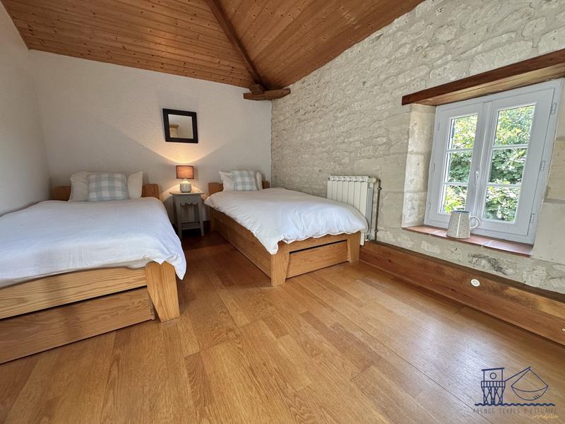 Maison ancienne - 212 m² - 6 pièces