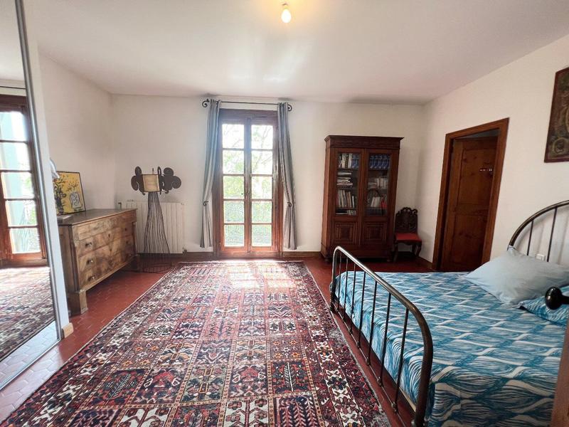 Maison - 259 m² - 9 pièces