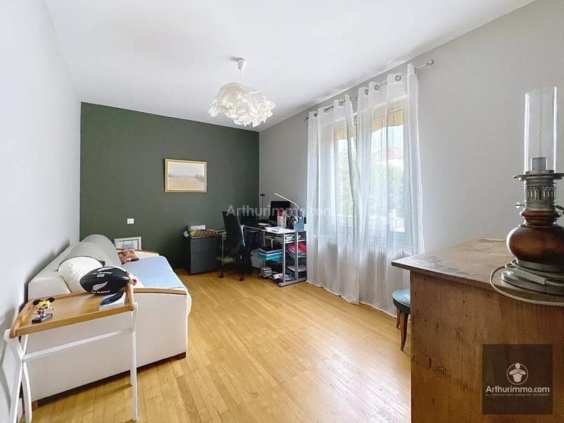 Maison - 303 m² - 10 pièces