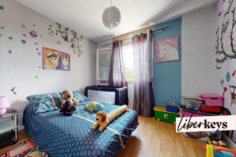 Maison - 180 m² - 5 pièces