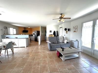 Maison traditionnelle - 108 m² - 5 pièces