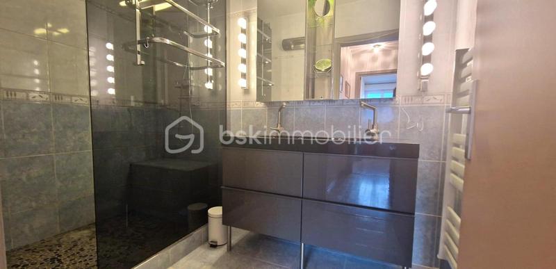 Appartement - 104 m² - 4 pièces