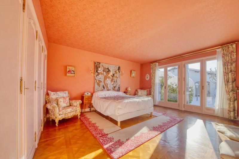 Propriété - 600 m² - 11 pièces