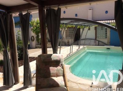 Maison de village - 243 m² - 9 pièces