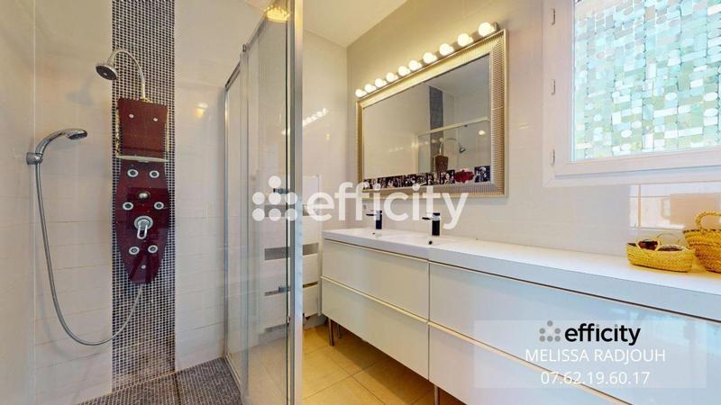 Maison - 167 m² - 6 pièces