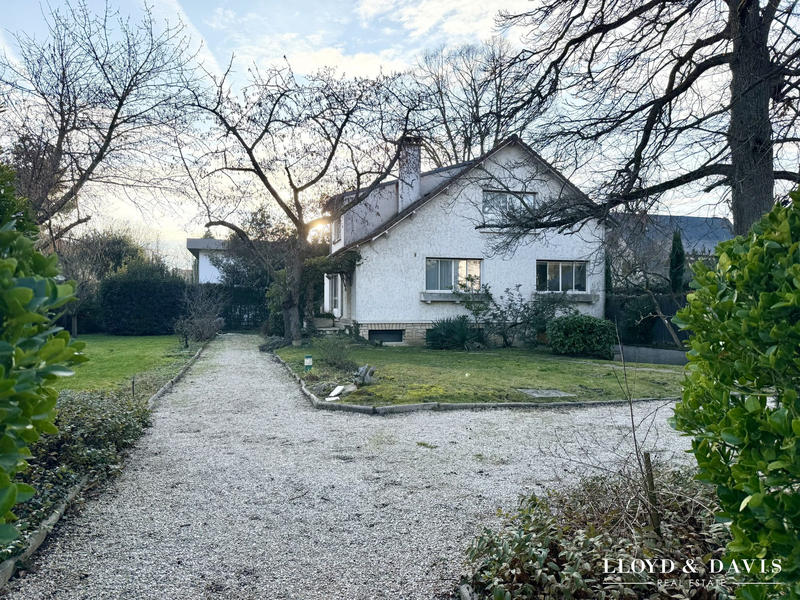 Maison - 178 m² - 8 pièces