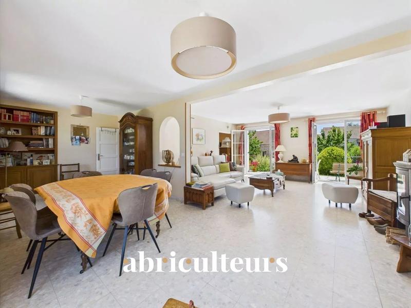 Maison - 186 m² - 7 pièces