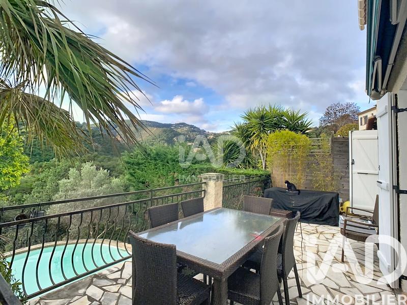 Maison - 101 m² - 4 pièces