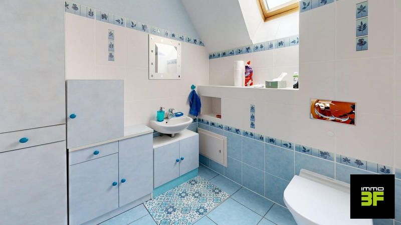 Maison traditionnelle - 150 m² - 6 pièces