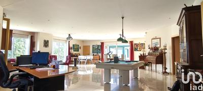 Maison de maîtres - 238 m² - 7 pièces