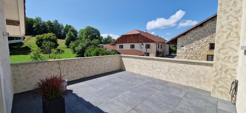 Maison - 240 m² - 7 pièces