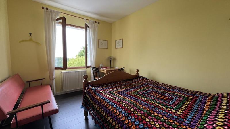 Pavillon - 270 m² - 7 pièces