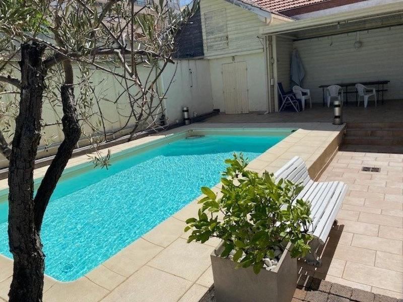 Villa - 190 m² - 8 pièces