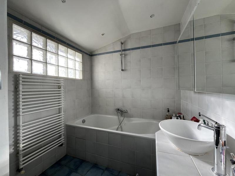 Maison - 159 m² - 5 pièces