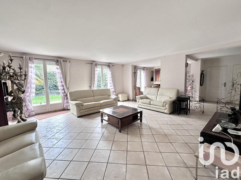 Maison - 255 m² - 8 pièces