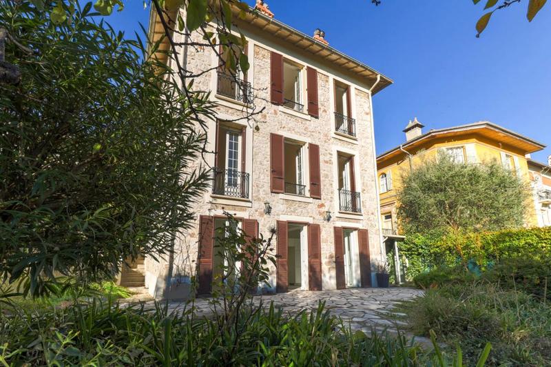 Villa - 142 m² - 5 pièces