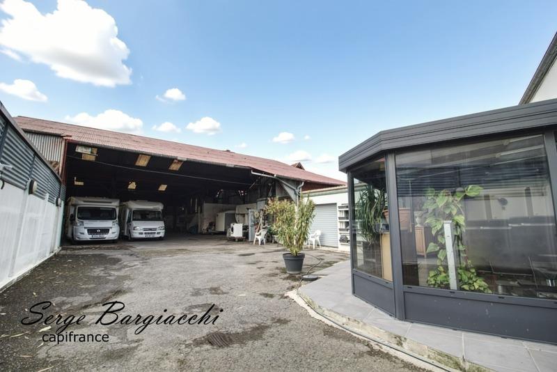 Maison - 200 m² - 8 pièces