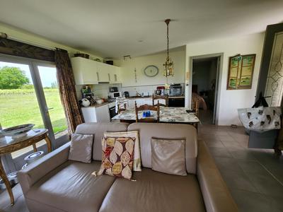 Maison traditionnelle - 263 m² - 13 pièces