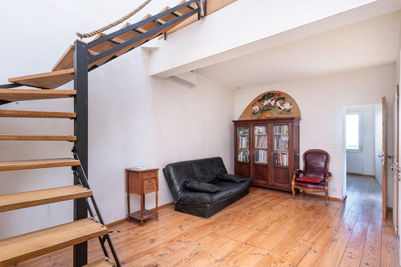 Maison - 343 m² - 7 pièces