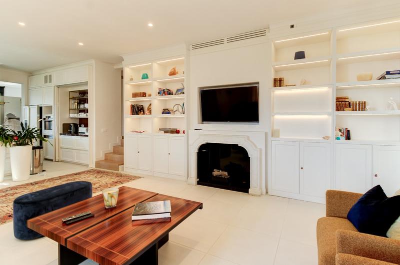 Maison - 211 m² - 8 pièces