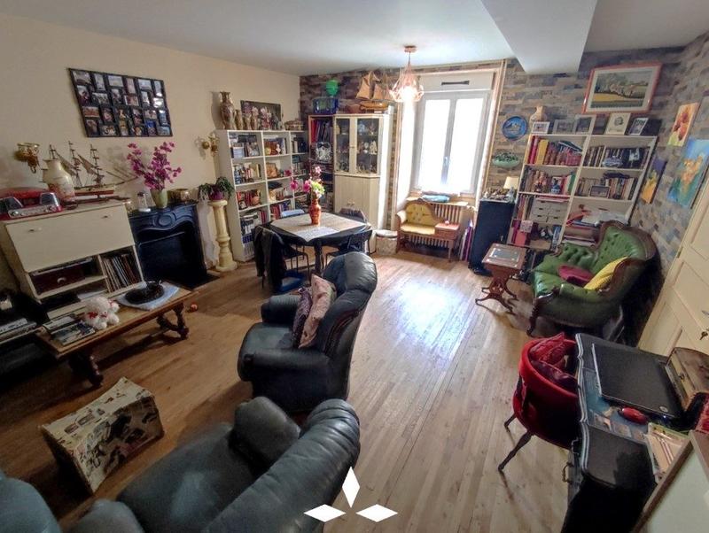 Maison traditionnelle - 175 m² - 6 pièces