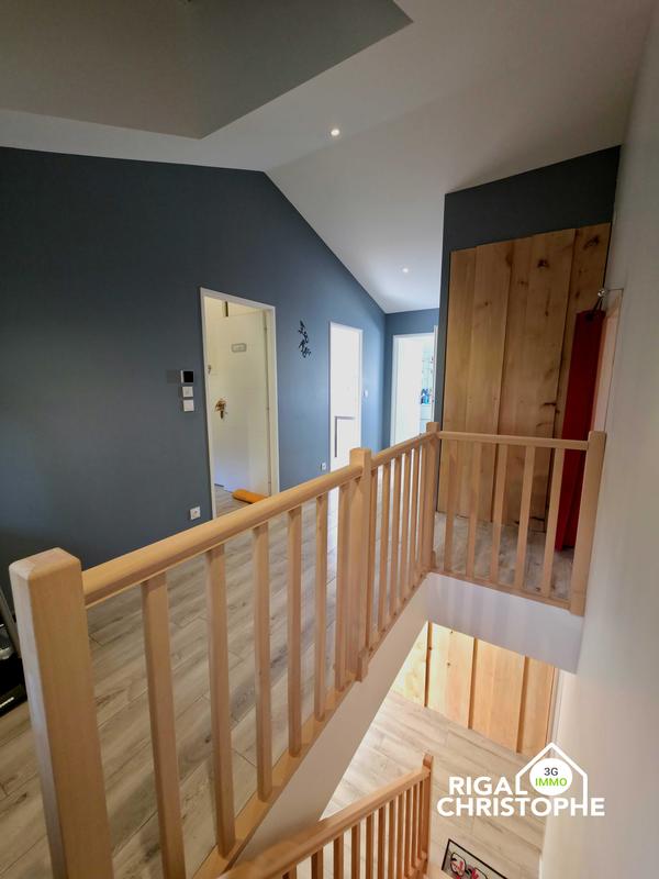 Maison - 200 m² - 9 pièces