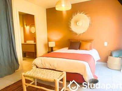 Chambre - 13 m² - 1 pièce