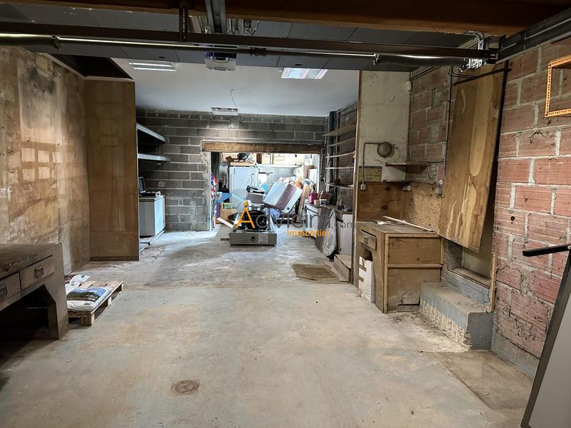 Maison - 220 m² - 6 pièces