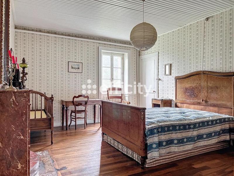 Château - 602 m² - 22 pièces