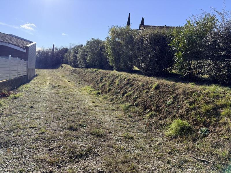 Terrain constructible - 1 033 m²