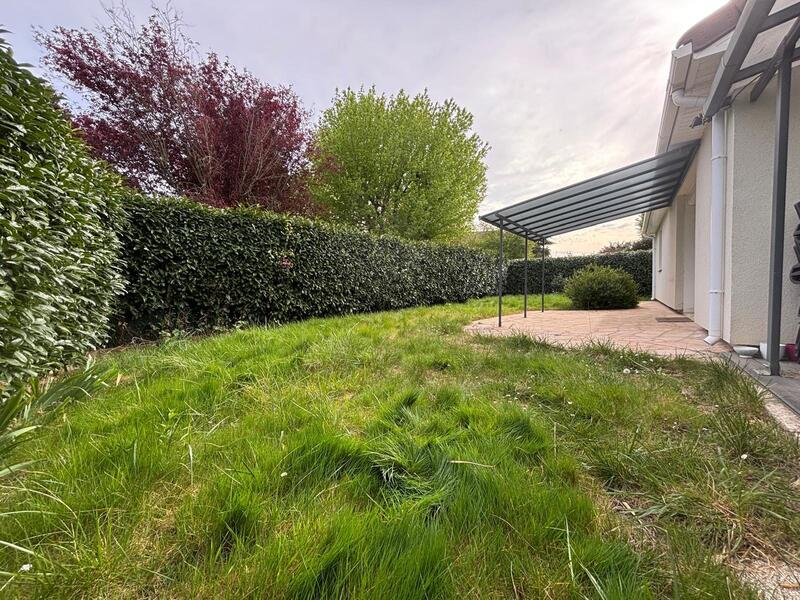 Maison - 99 m² - 5 pièces