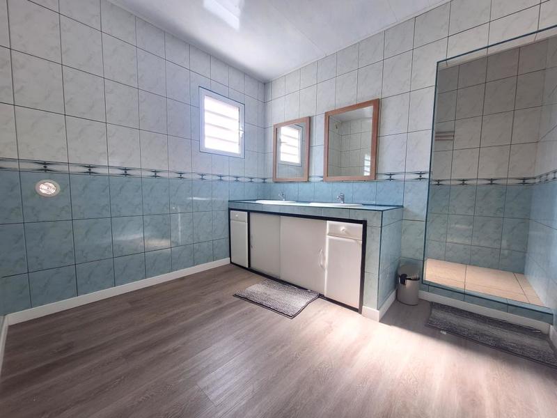 Maison - 179 m² - 5 pièces