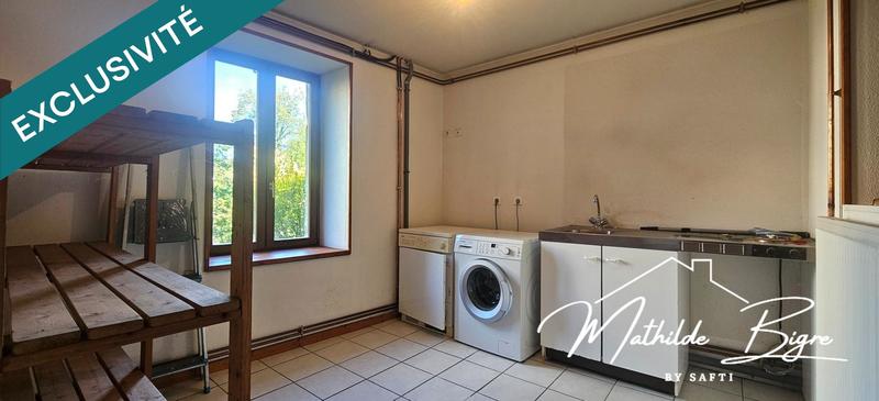 Maison - 221 m² - 8 pièces