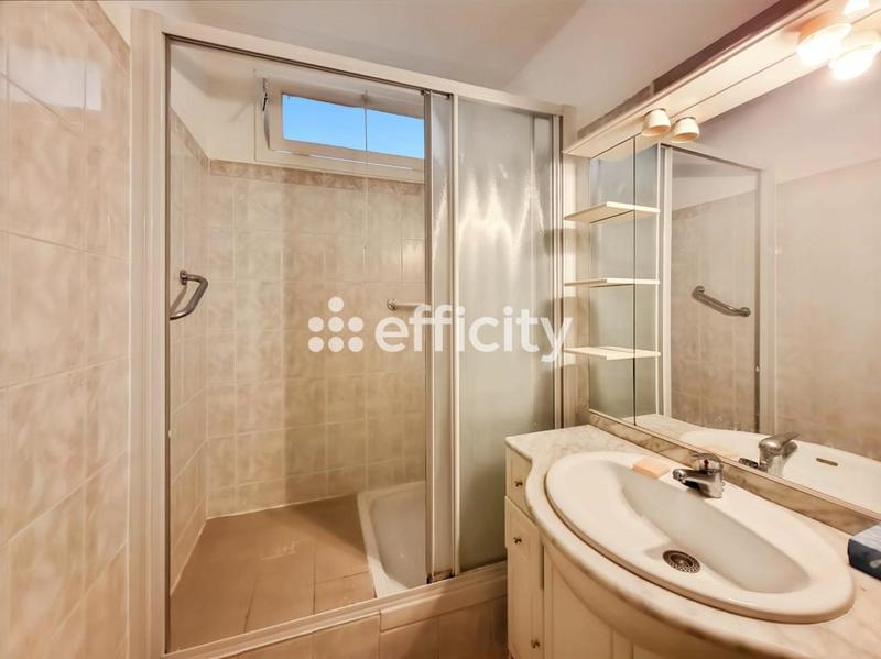 Appartement - 100 m² - 5 pièces