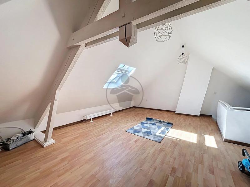 Maison - 90 m² - 5 pièces