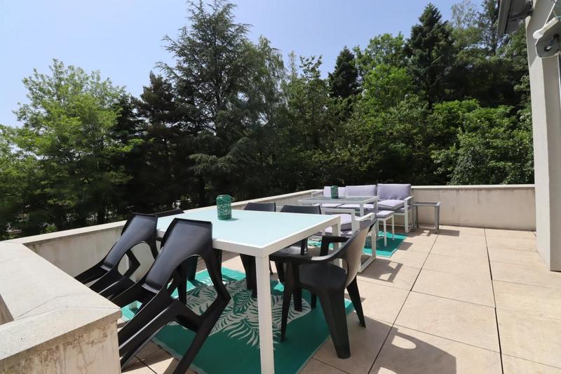 Maison jumelée - 164 m² - 4 pièces