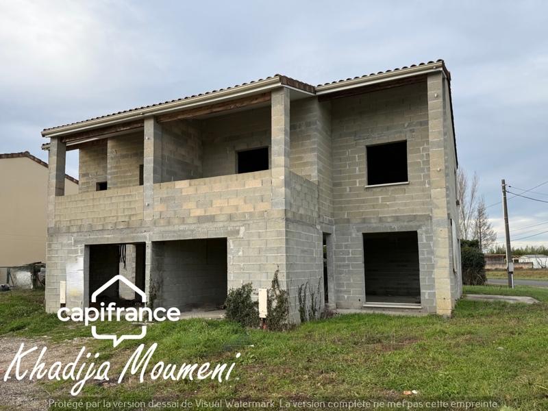 Local d'activité / Entrepôt - 172 m² - 8 pièces