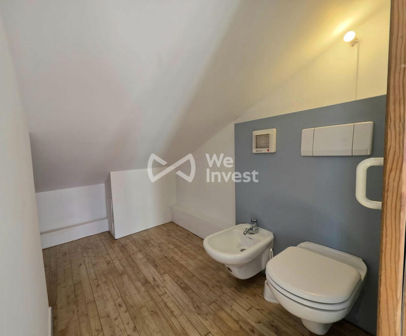 Maison - 240 m² - 6 pièces