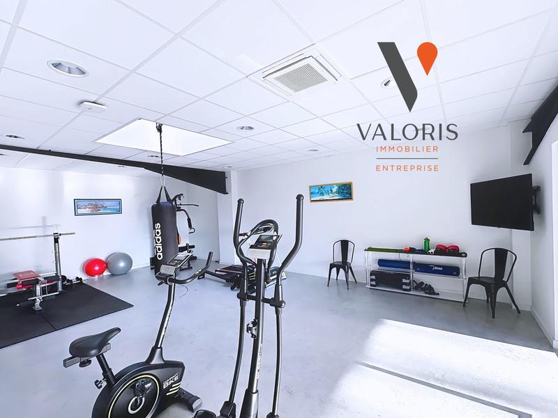 Bureau - 121 m² - 2 pièces