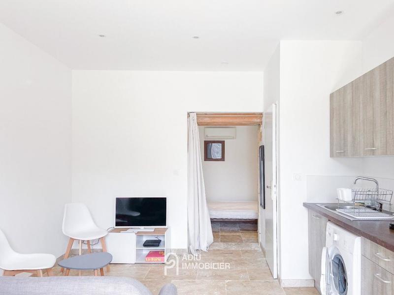 Mas - 300 m² - 6 pièces