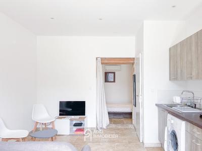 Mas - 300 m² - 6 pièces