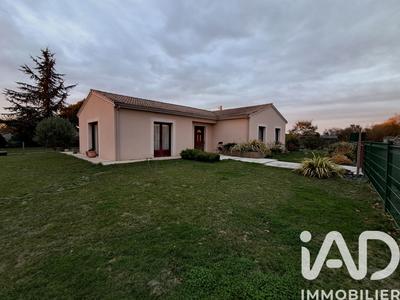 Maison - 93 m² - 5 pièces