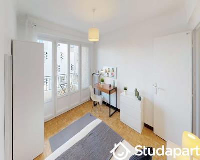 Chambre - 80 m² - 1 pièce