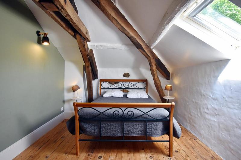 Maison - 328 m² - 12 pièces