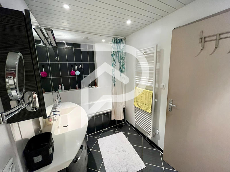 Appartement - 92 m² - 4 pièces