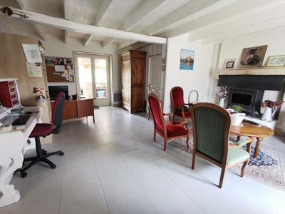 Maison - 313 m² - 10 pièces