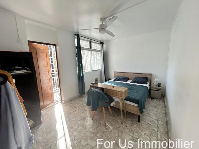 Appartement - 93 m² - 4 pièces